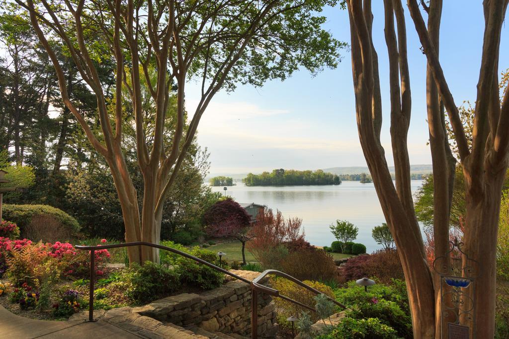 הוט ספרינגס Lookout Point Lakeside Inn מראה חיצוני תמונה